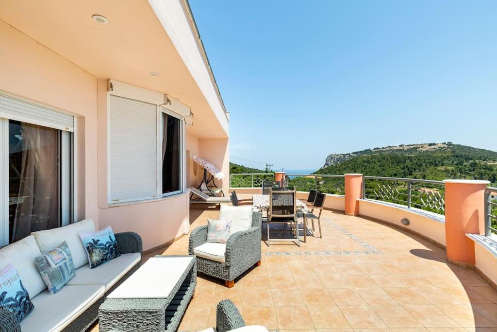 Villa Serenity Kími Exterior foto